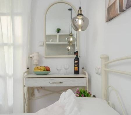 SIMOS LUXURY APARTMENTS