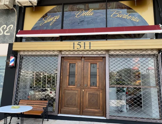 1511 Stanza Della Barberia Barber Shop