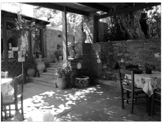 Piges Karydies Cafe-Restaurant
