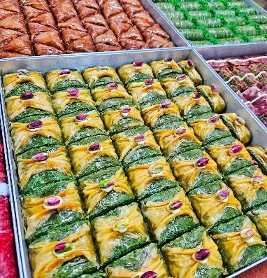 Familia Bakery & Pastry