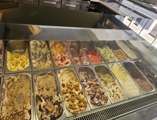 ΛΟΤΣΑΡΗΣ. Ζαχαροπλαστείο